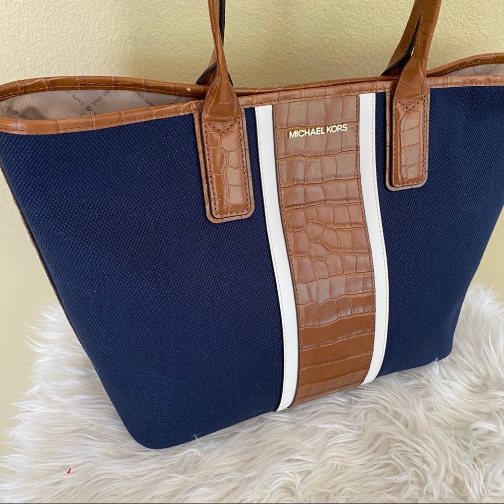 Michael Kors large Greenwich LG EW shoulder tote - Picture 6 of 16